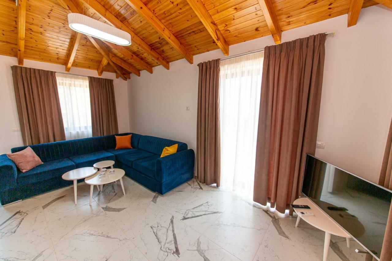 Santa Oliva Suites Ksamil Exteriör bild