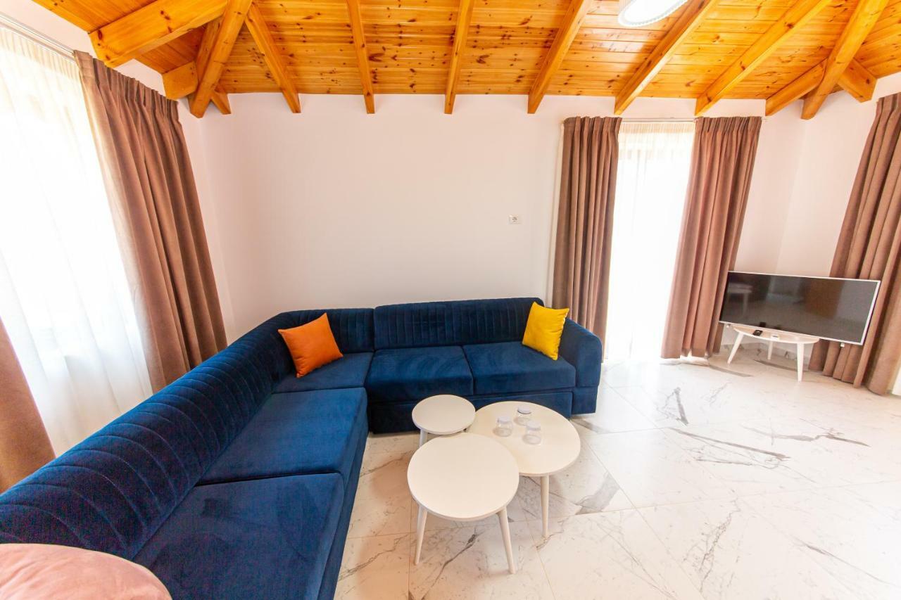 Santa Oliva Suites Ksamil Exteriör bild
