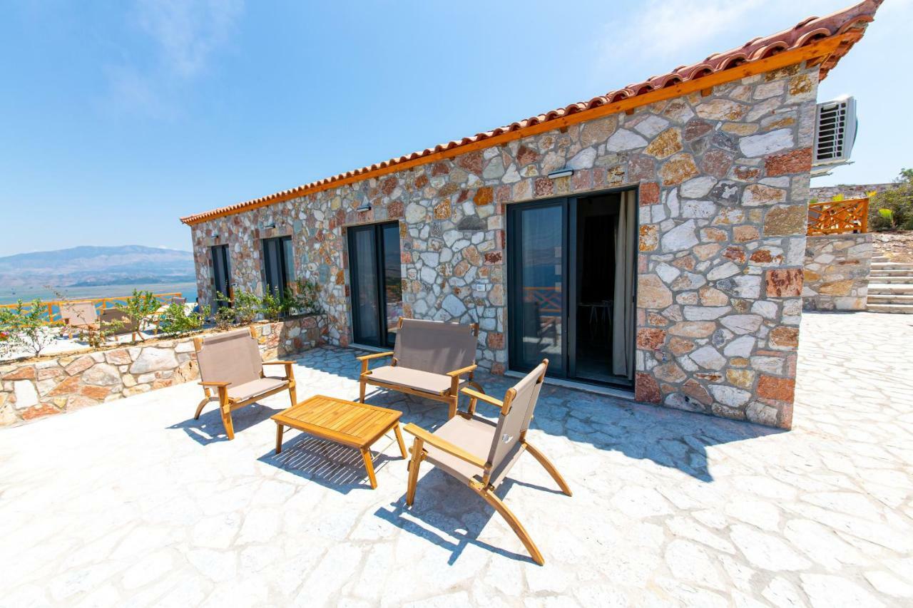 Santa Oliva Suites Ksamil Exteriör bild