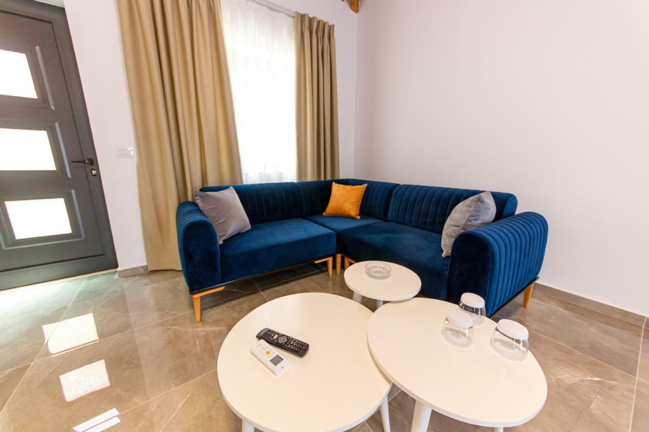 Santa Oliva Suites Ksamil Exteriör bild