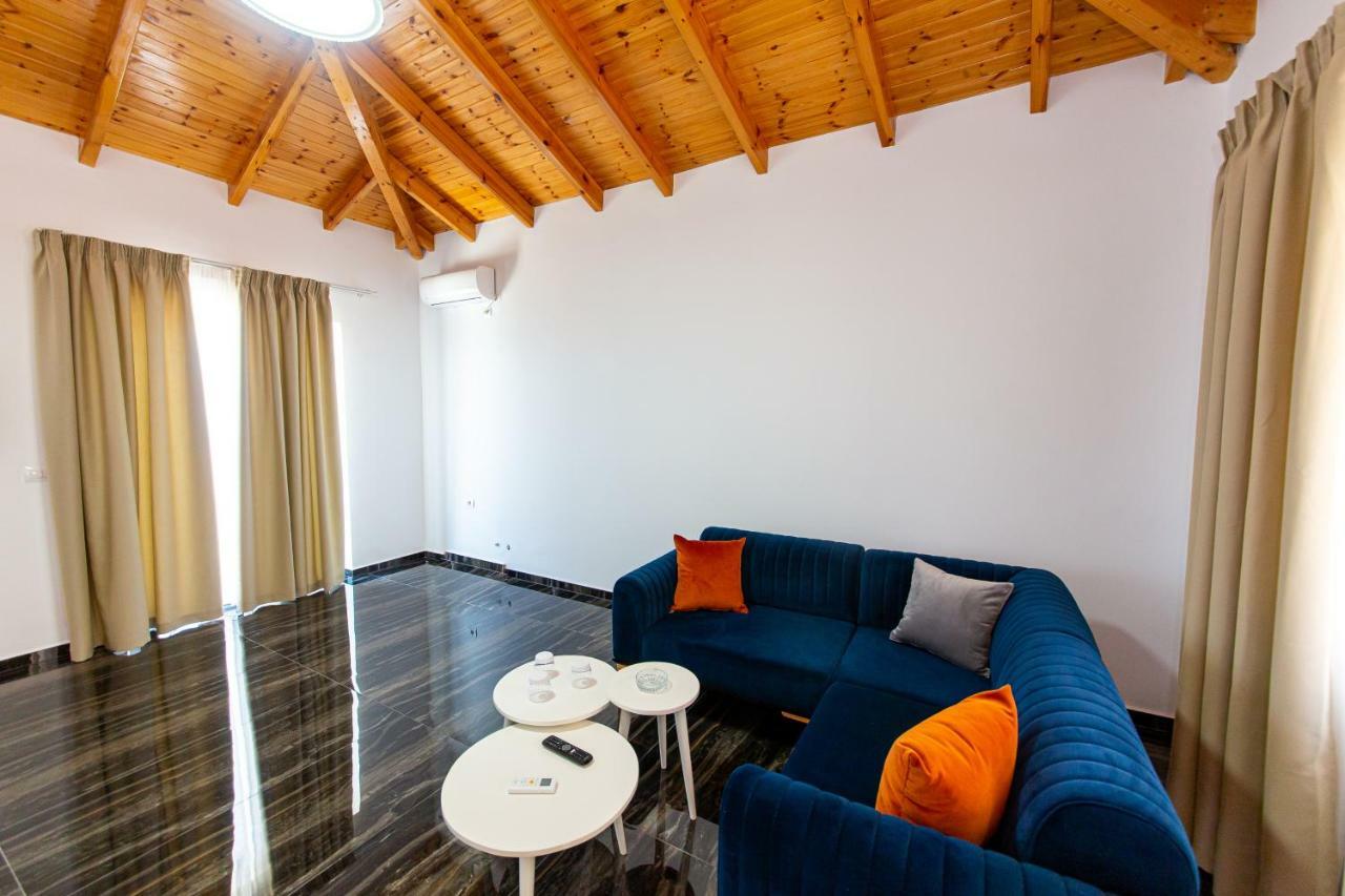 Santa Oliva Suites Ksamil Exteriör bild